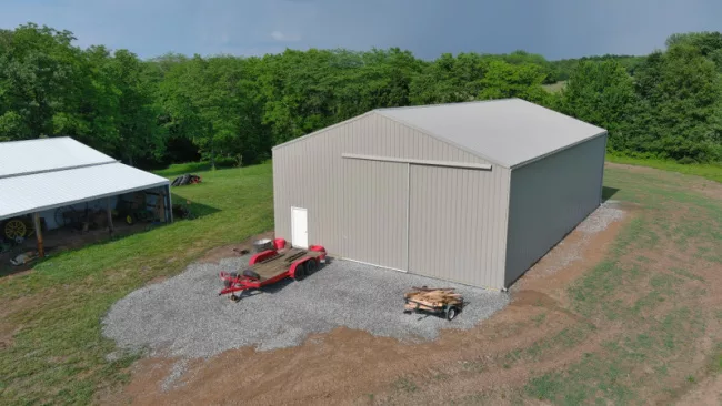 Check out our affordable pole barn kits in Brookfield MO.