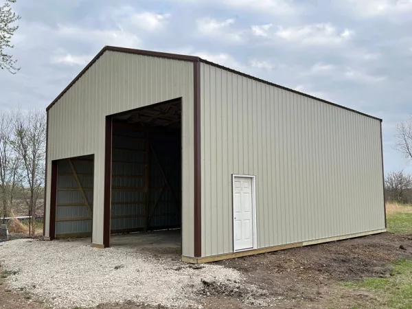 Check out our affordable pole barns in Trenton MO.